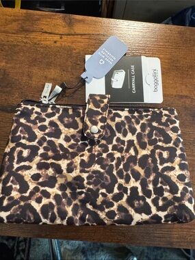 Baggallini Leopard Print Zip Carryall in Brown and Black